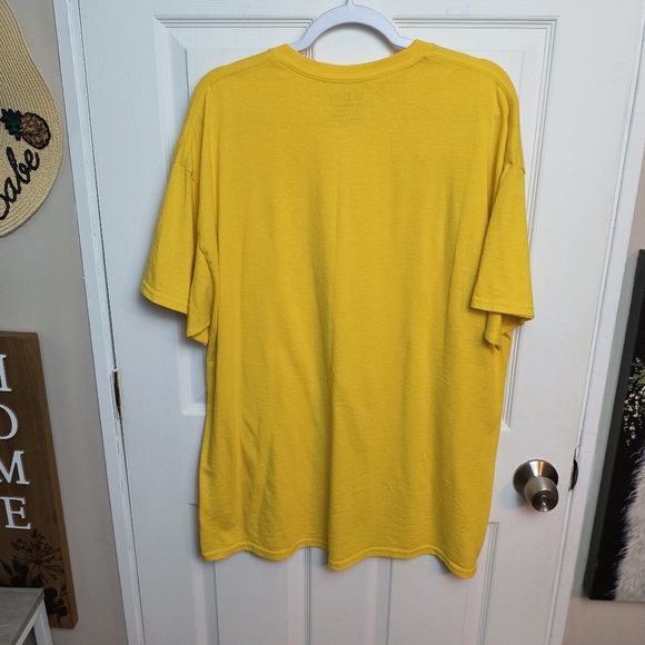 Rabbit Winnie the Pooh graphic T-shirt yellow 2X - Picture 6 of 8